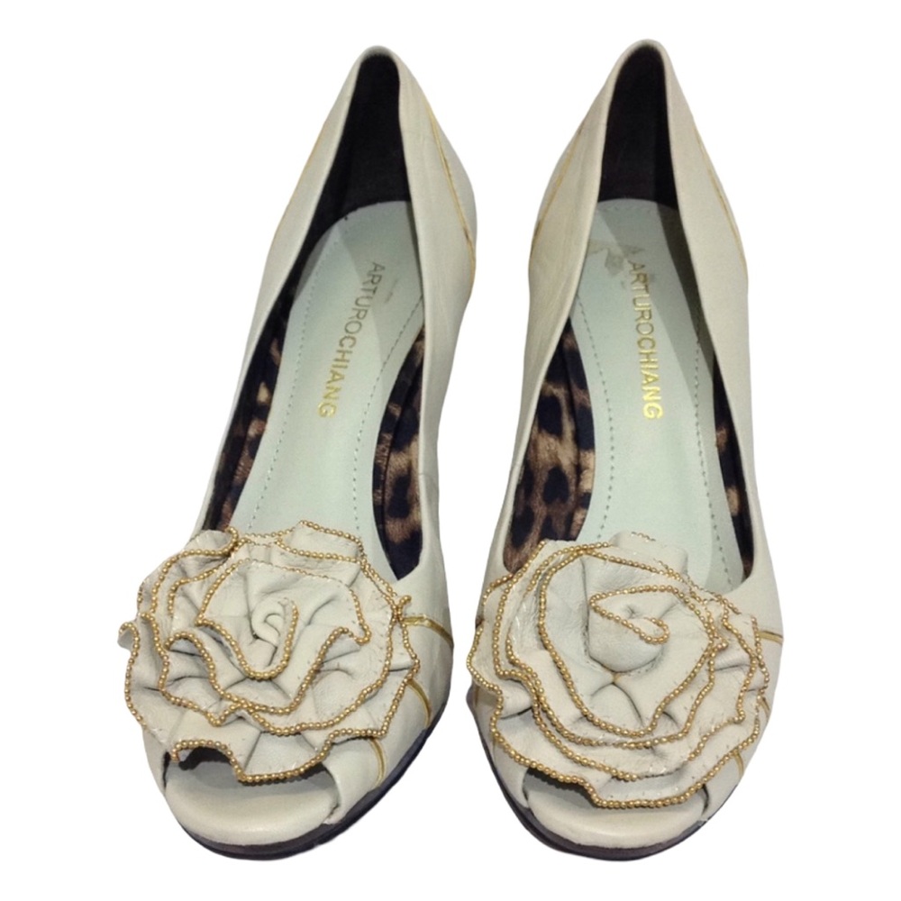 Arturo Chiang Peep Toe Pump Size 7M